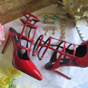 😍💖 GUESS MACY’S RED PATENT STILLETTO SIZE 7M 💖😍